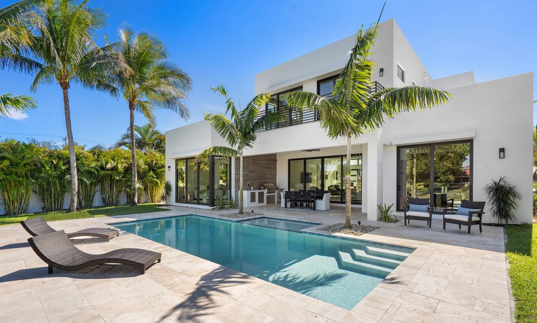 delray-beach-new-modern-waterfront-construction-reh-interiors-restyle-home-staging-img~ce115ce20c5da0ac_14-7701-1-b12627b